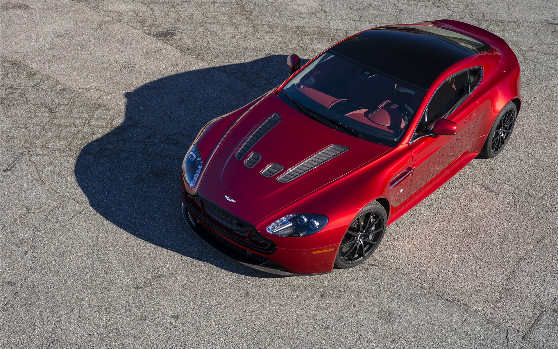 Aston Martin V12 Vantage S 2014
